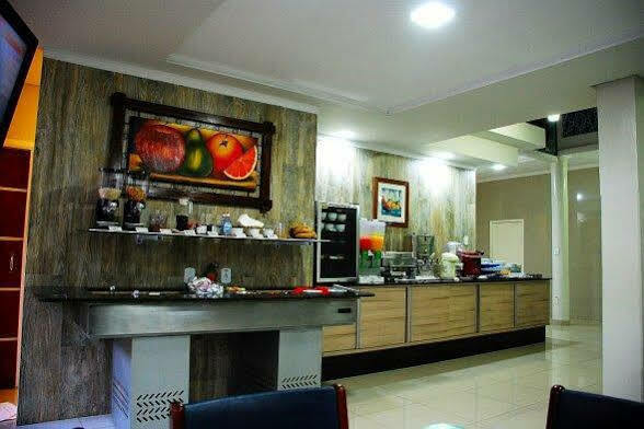 Santa Mônica Palace Hotel Corumba Ngoại thất bức ảnh